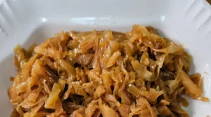 Jedni se zgražaju, drugi obožavaju: Da li jabuka ide u francusku salatu?