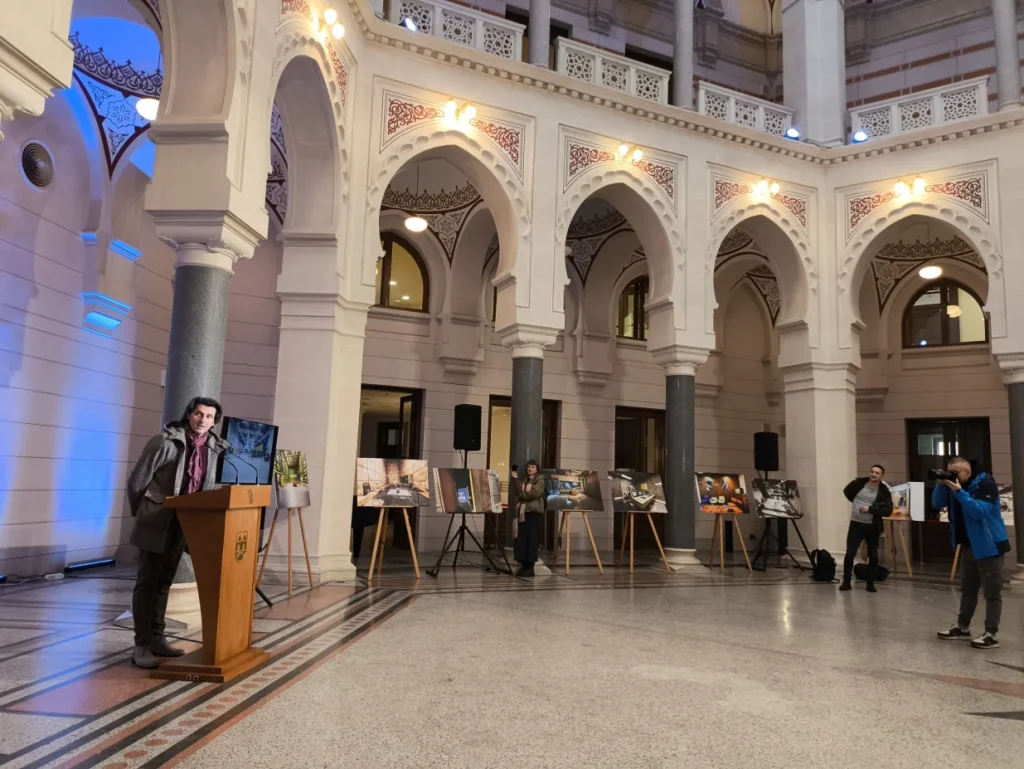 Emocije jednog monumenta: Iz unutrašnjosti sivog doma