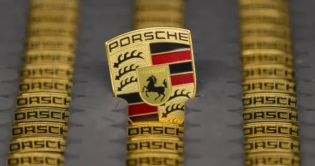 Porsche izgubio skoro milijardu eura zbog povratka na benzin