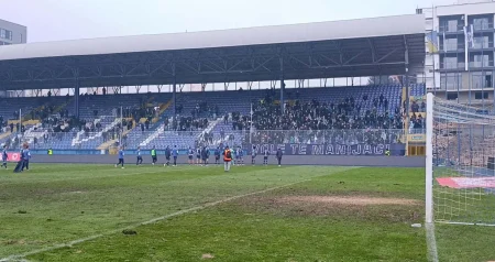 (VIDEO) Pogledajte kako su navijači Željezničara ispratili ekipu nakon remija sa Širokim Brijegom