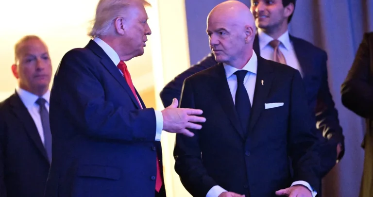 (FOTO) Zavirite u spektakularnu atmosferu u Washingtonu: Mnogo poznatih lica stiglo na žrijeb