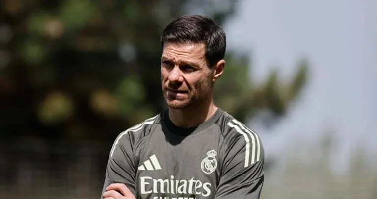 Liverpool bi mogao jako brzo reagovati ako Real Madrid smijeni Xabija Alonsa Liverpool bi mogao jako brzo reagovati ako Real Madrid smijeni Xabija Alonsa