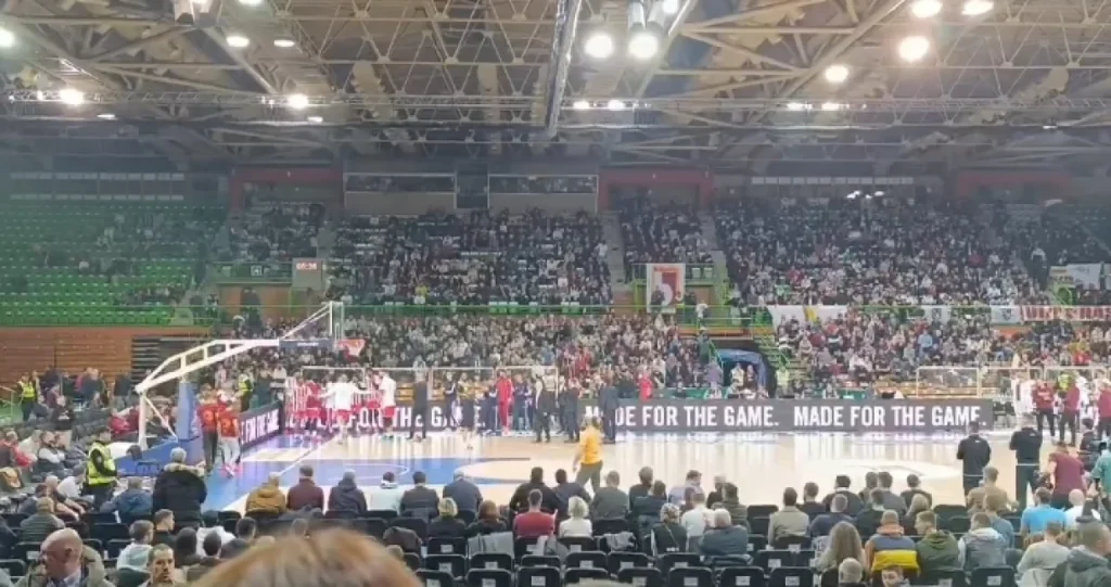 (VIDEO) Pogledajte kako je Crvena zvezda dočekana u Zetri