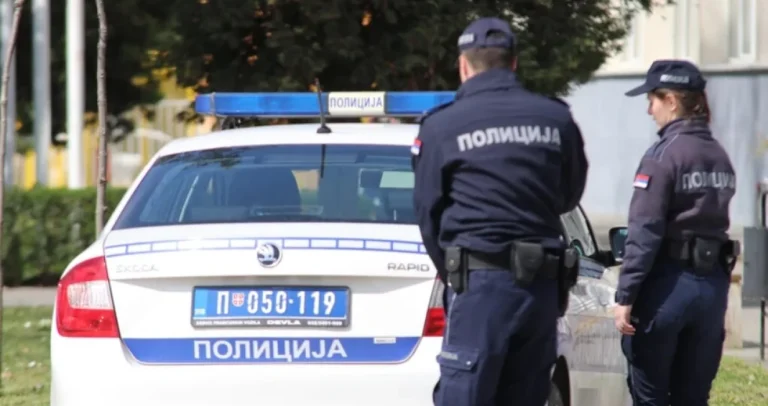 Pucaću ti u glavu…: Dječak u Beogradu zbog loše ocjene najavio masakr u školi Pucaću ti u glavu…: Dječak u Beogradu zbog loše ocjene najavio masakr u školi