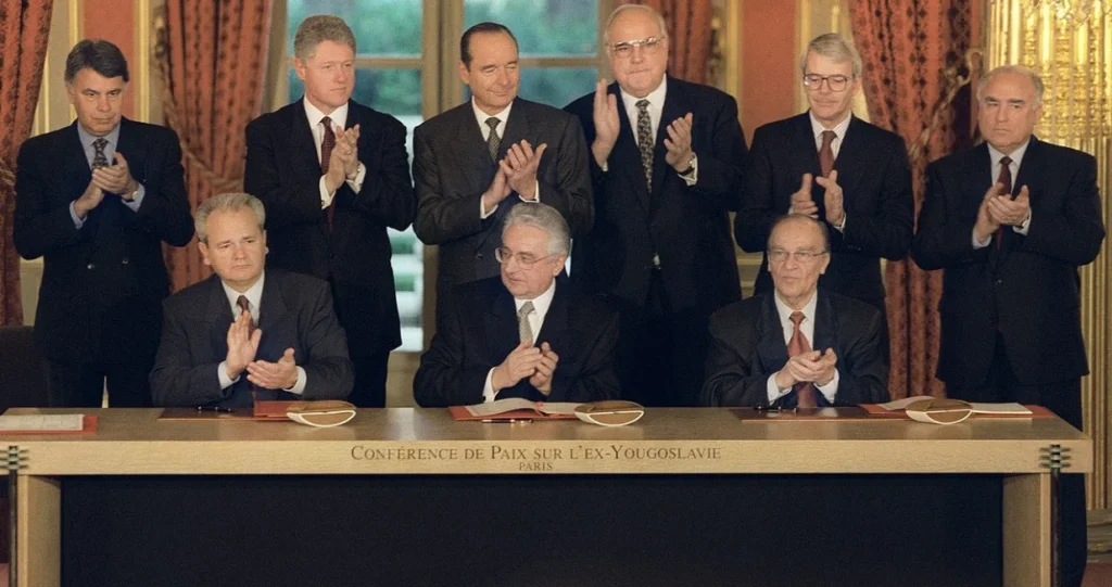 Na današnji dan: U Parizu potpisan mirovni sporazum o okončanju rata u BiH