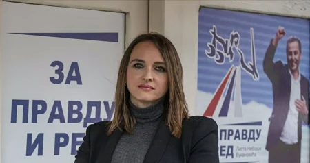 (VIDEO) Grahovac pitanje ministru Đokiću postavila na engleskom jeziku: Kakav je odgovor dobila