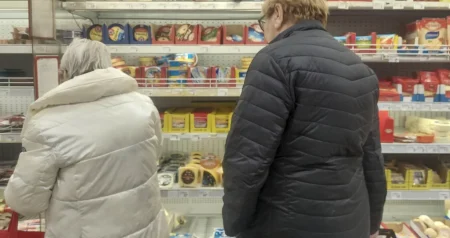 Prelazak granice radi štednje: Građani Srbije masovno dolaze u BiH radi kupovine jeftinijih namirnica