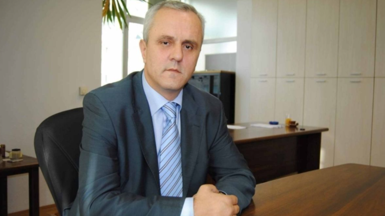 Konačno neko pokazao kičmu: Zašto je javnost stala iza Krnjića Konačno neko pokazao kičmu: Zašto je javnost stala iza Krnjića