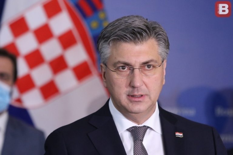 SAZNAJEMO: Premijer Hrvatske Andrej Plenković stiže u Bosnu i Hercegovinu, razlog je… SAZNAJEMO: Premijer Hrvatske Andrej Plenković stiže u Bosnu i Hercegovinu, razlog je…