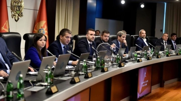 Crna Gora ponovo uspostavila bezvizni režim za državljane Turske Crna Gora ponovo uspostavila bezvizni režim za državljane Turske