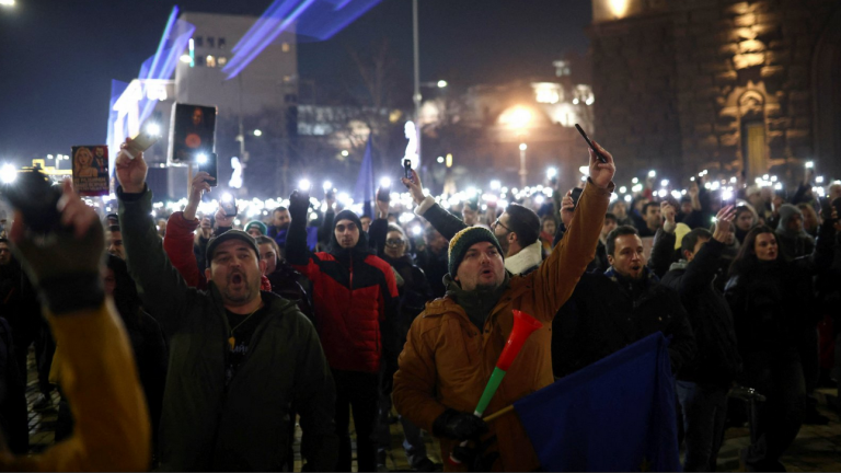 Pala vlada u Bugarskoj: Protesti nastavljeni uprkos ostavci premijera