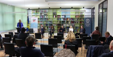 UŽIVO: Konferencija Nadiruća fašizacija i dva jubileja