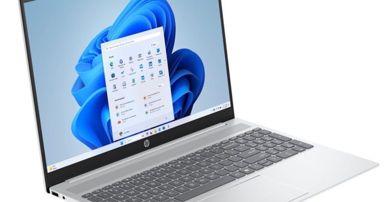 HP OmniBook 5 16 je laptop za sve namjene koji se može pohvaliti OLED ekranom i novim Intel CPU-om