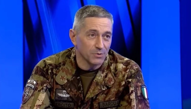 Komandant KFOR-a poručio da se dugoročni mir može postići samo dijalogom Beograda i Prištine Komandant KFOR-a poručio da se dugoročni mir može postići samo dijalogom Beograda i Prištine