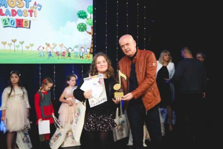 Emin Sihirlić i Tajra Tojaga pobjednici dječjeg festivala Most mladosti