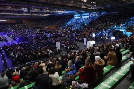 Dodijeljene diplome za 3.547 diplomanata i magistranata, uz poruku da budu aktivni akteri budućnosti