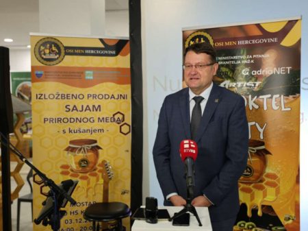 U Mostaru otvoren Sajam prirodnog meda i promicanja api-turizma