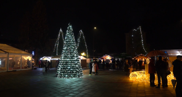 Novi Travnik otvorio sezonu adventskih proslava u Središnjoj Bosni Novi Travnik otvorio sezonu adventskih proslava u Središnjoj Bosni