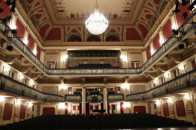 Napretkov svečani Božićni koncert večeras u Narodnom pozorištu: Zagrebačka filharmonija nakon 35 godina u Sarajevu Napretkov svečani Božićni koncert večeras u Narodnom pozorištu: Zagrebačka filharmonija nakon 35 godina u Sarajevu