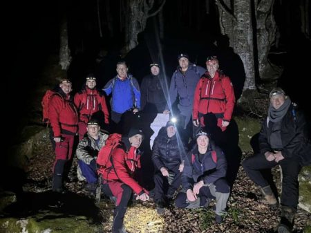 Planinari iz Goražda i gorski spasioci iz Gradačca organizirali noćni pohod na Grebak