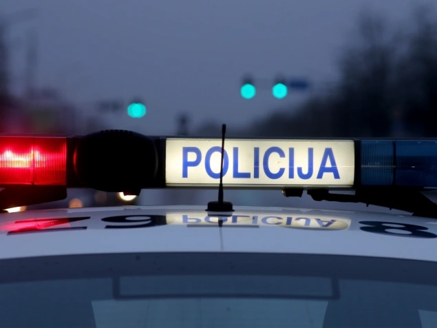 Dvoje uhapšeno u Gorskom kotaru zbog sumnje da su muškarca držali u ropskom odnosu i eksploatisali Dvoje uhapšeno u Gorskom kotaru zbog sumnje da su muškarca držali u ropskom odnosu i eksploatisali