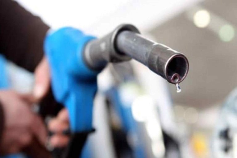 POČELO JE: U BiH zatvorena prva benzinska pumpa zbog američkih sankcija (FOTO)