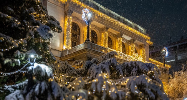 Rekordnih osam rasprodanih predstava na decembarskom repertoaru sarajevskog Narodnog pozorišta Rekordnih osam rasprodanih predstava na decembarskom repertoaru sarajevskog Narodnog pozorišta