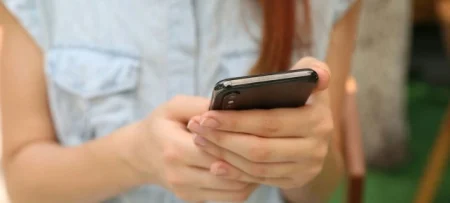 UN upozorava na rast nasilja nad ženama povezanog s online zlostavljanjem