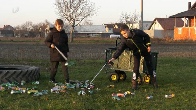 Osnovci Daniel i Mariano iz Orašja pokazuju kako se voli i čuva okoliš Osnovci Daniel i Mariano iz Orašja pokazuju kako se voli i čuva okoliš