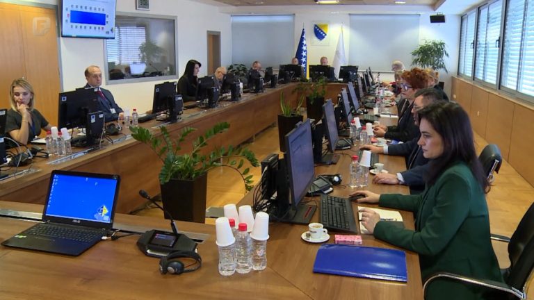 VSTV vlastima: Ne usvajajte zakonska rješenja koja će dovesti do blokade pravosuđa