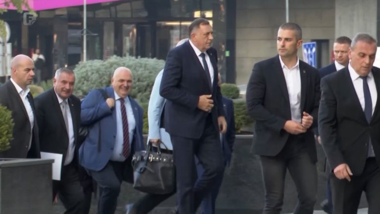 Reformski dokument zakašnjeli uspjeh, politička opstrukcija i dalje koči ključne reforme