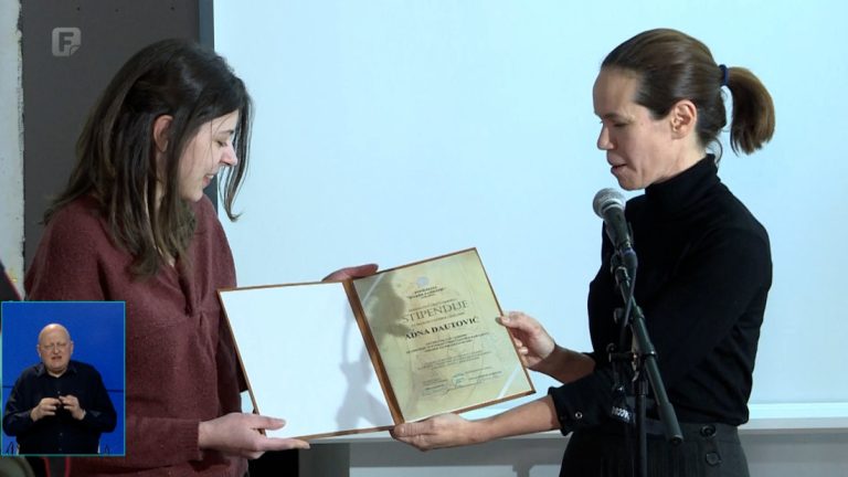 Dodijeljena stipendija Fondacije Karim Zaimović, ovogodišnja dobitnica Adna Dautović Dodijeljena stipendija Fondacije Karim Zaimović, ovogodišnja dobitnica Adna Dautović