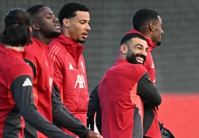 Salah se pojavio na treningu Liverpoola u jeku špekulacija o odlasku i sukobu sa Slotom Salah se pojavio na treningu Liverpoola u jeku špekulacija o odlasku i sukobu sa Slotom