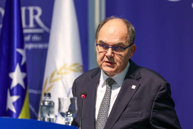 Nakon sjednice PIC-a: Schmidt poručio da je pred BiH još mnogo posla Nakon sjednice PIC-a: Schmidt poručio da je pred BiH još mnogo posla