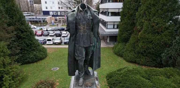 ZLOČIN NAD KULTURNOM BAŠTINOM: Maršalu Titu odrubili glavu, pazite gdje su je pronašli