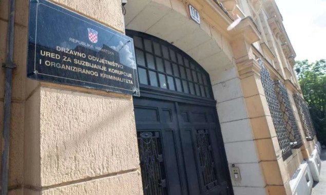 Uskok tereti optužene u aferi Hipodrom za malverzacije vrijedne 1,8 milijuna eura Uskok tereti optužene u aferi Hipodrom za malverzacije vrijedne 1,8 milijuna eura