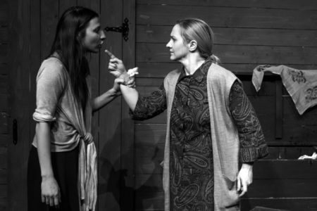 Sutra na sceni SARTR-a predstava Prst