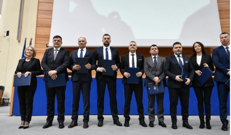 Vlast bez kapaciteta, država bez puta: Kako je najbrže formirano Vijeće ministara paralizovalo BiH?