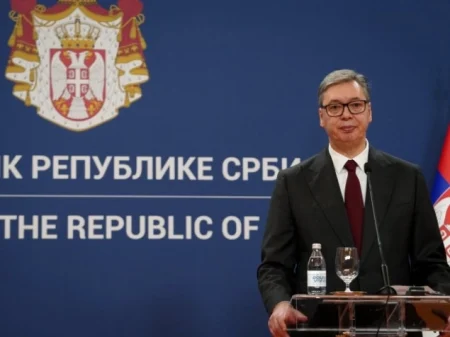 Vučić: Nije stigla odluka SAD o produženju licence NIS-u, data dozvola da rafinerija prestane da radi