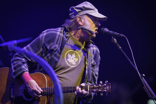 Neil Young poklonio stanovnicima Grenlanda besplatan pristup svom muzičkom arhivu: Ovo je ponuda mira i ljubavi Neil Young poklonio stanovnicima Grenlanda besplatan pristup svom muzičkom arhivu: Ovo je ponuda mira i ljubavi