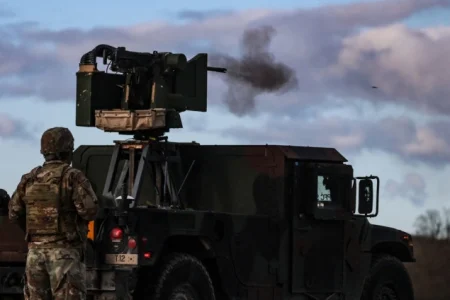 NATO širi zalihe oružja i uvodi robotsku odbranu na istočnom krilu