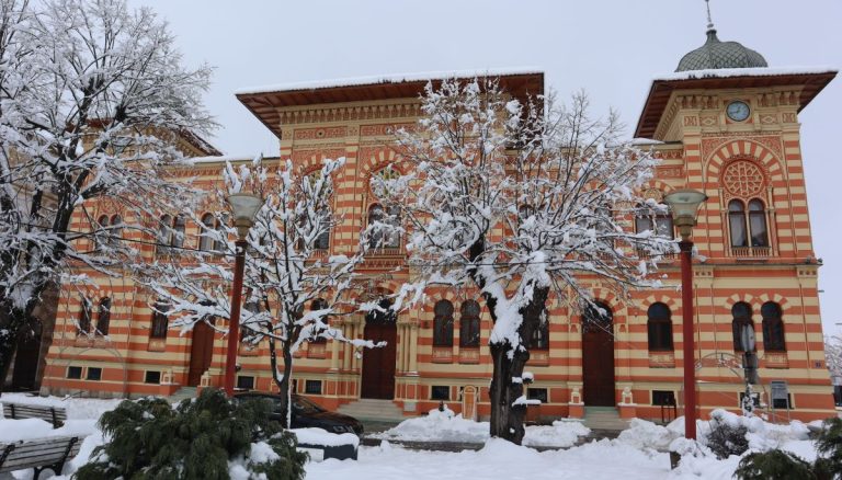 Čestitka gradonačelnika i zamjenika gradonačelnika povodom nastupajućeg pravoslavnog Božića