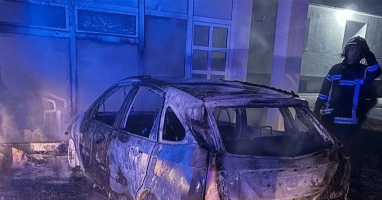 U Mostaru je izgorio automobil