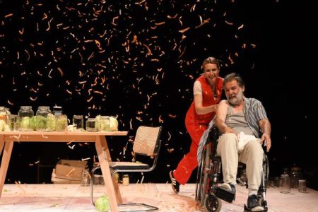 Nagrađivana predstava Kiselina sutra na matičnoj sceni BNP Zenica