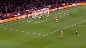 (VIDEO) PRAVA MAJSTORIJA: Petar Sučić postigao golčinu protiv Arsenala