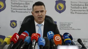 Da li će ga ovo koštati funkcije: Kajganić blokirao optužnicu protiv svog bivšeg profesora?