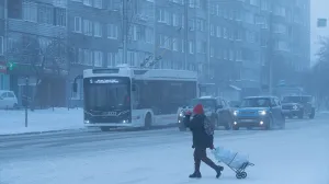 (FOTO) Najobilniji snijeg u 60 godina zatrpao ruski poluotok