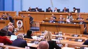 Poslanici Narodne skupštine RS-a usvojili ostavku Save Minića i Vlade