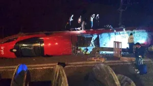 Više od 20 mrtvih i desetine teško povrijeđenih u sudaru dva brza voza na jugu Španije