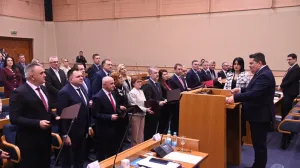 Drama u najavi: Nova Vlada RS pred padom zbog ministrice koja nije dokazala da je Bošnjakinja?